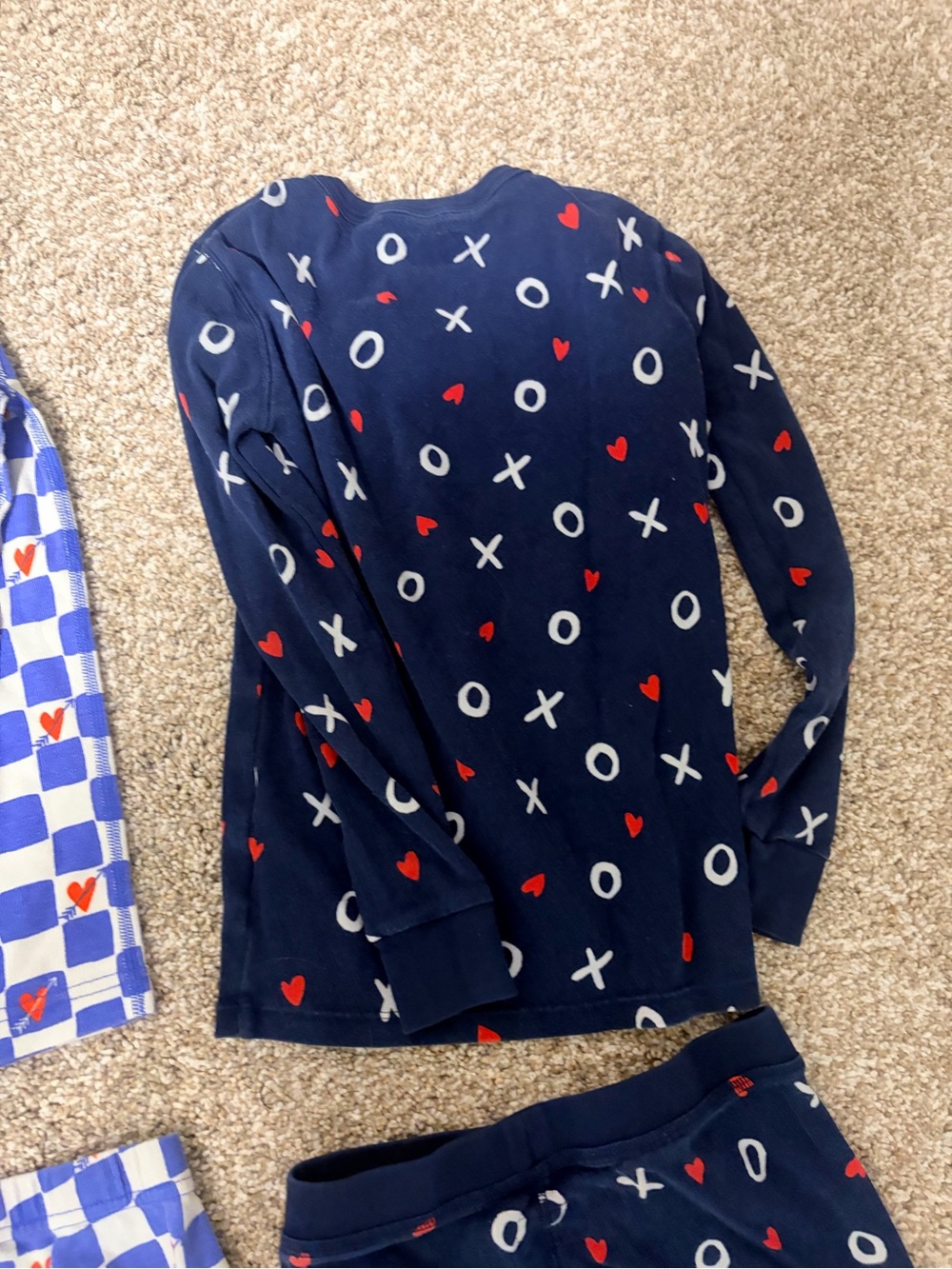 XO Pattern Pajama Set - Picture 13 of 15